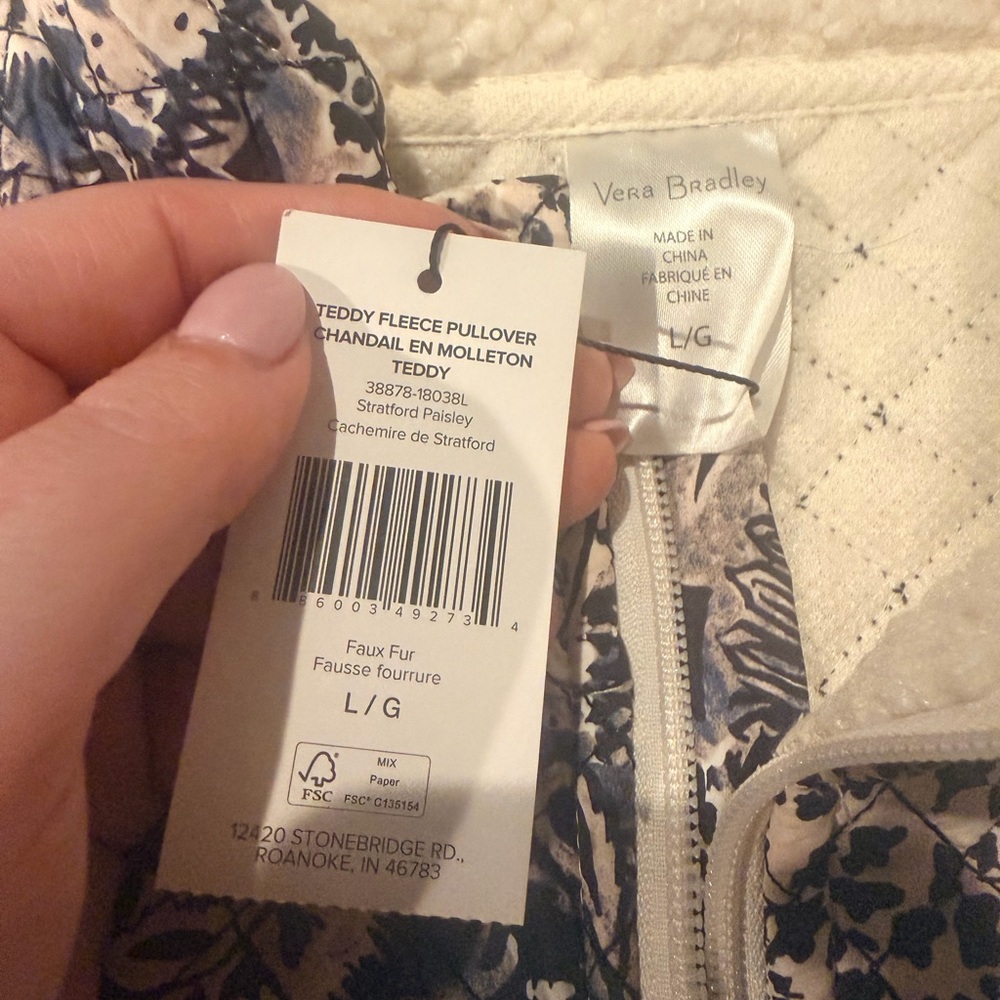 NWT Vera Bradley Teddy Fleece Pullover in Stratford Paisley Size Large - Picture 2 of 2